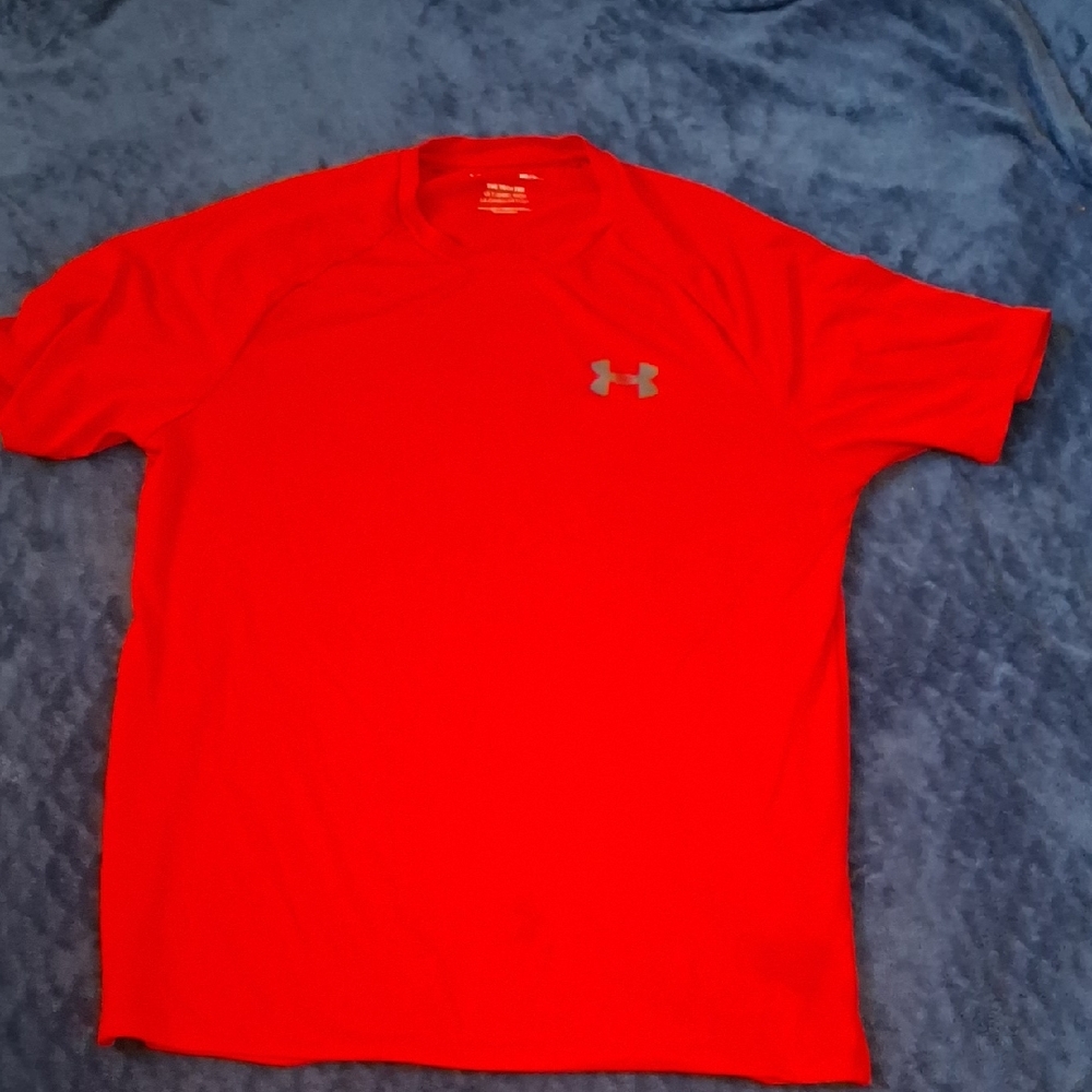 Under Armour Men's Red T-Shirt